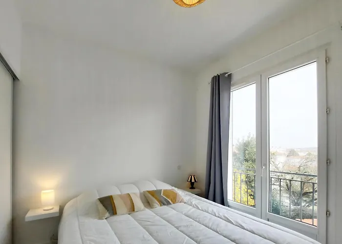 Casa de Férias Charmante Maison Proche