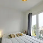 Holiday home Charmante Maison Proche